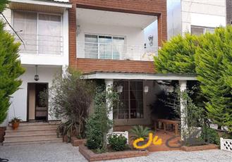 ویلاباغ مدرن فول فرنیش/پلاک یک جنگل